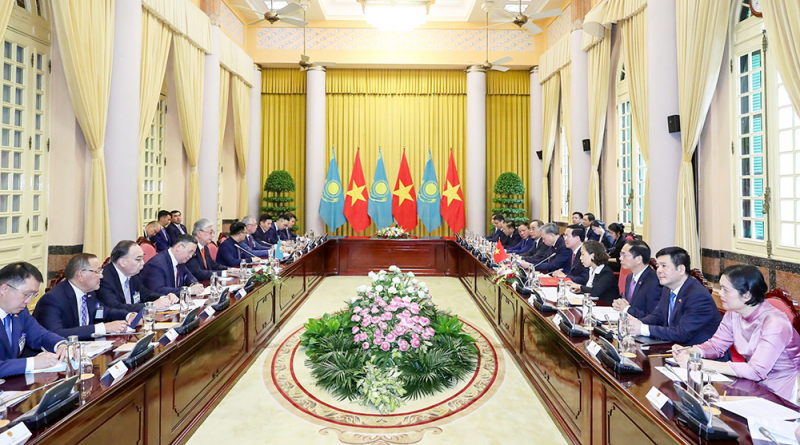 Việt Nam và Kazakhstan ký kết nhiều văn kiện hợp tác quan trọng -0