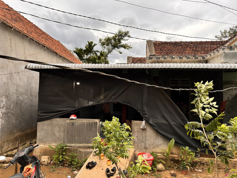 Lật tẩy thầy bói “tí hon” được… người “cõi trên” nhập hồn -1