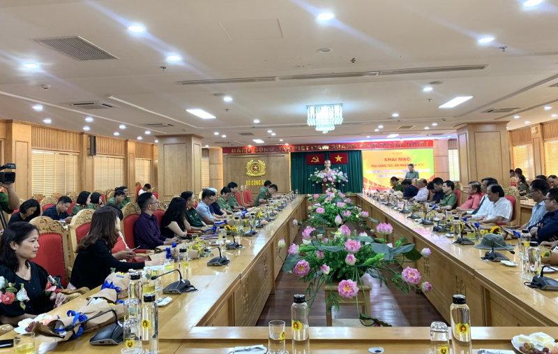 Khai mạc Trại sáng tác âm nhạc, văn học với chủ đề “Cảnh sát cơ động - Lá chắn thép bảo vệ bình yên cuộc sống” -0