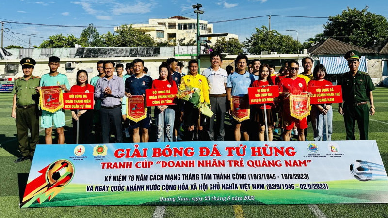 Sôi nổi Giải bóng đá tứ hùng đầu tiên của thanh niên khối lực lượng vũ trang và doanh nghiệp tại Quảng Nam -0