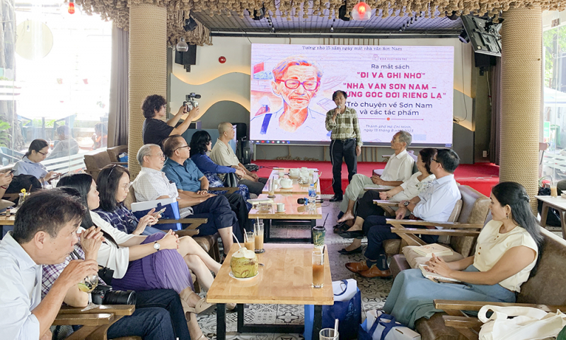 buổi tọa đàm ra mắt sách tưởng nhớ 15 năm ngày mất của nhà văn sơn nam.jpg -0