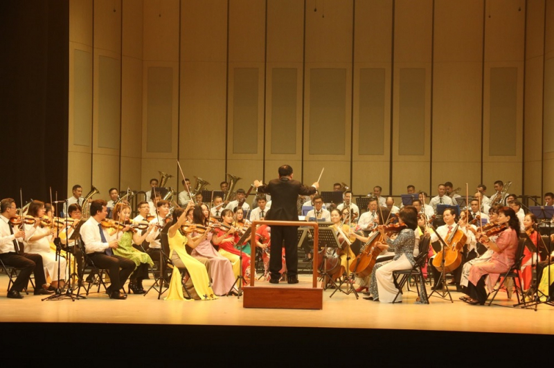 “Sóng nhạc Hồ Gươm xanh” – “Bữa tiệc âm nhạc” nhiều màu sắc -0