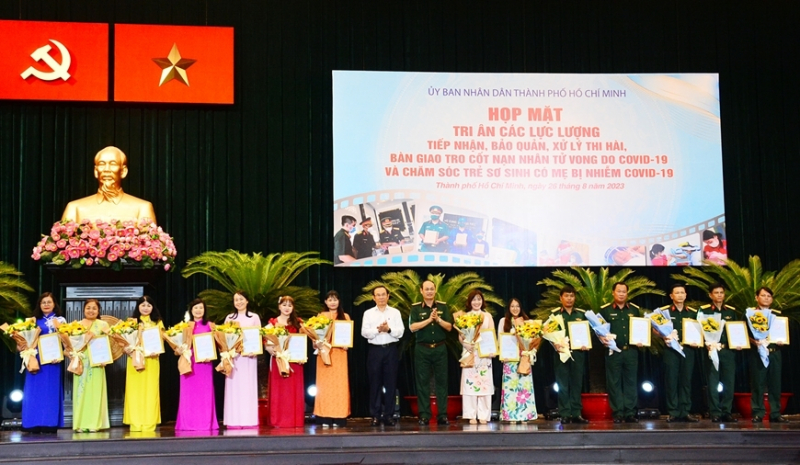 TP Hồ Chí Minh tri ân lực lượng “thầm lặng” thời COVID-19 -0