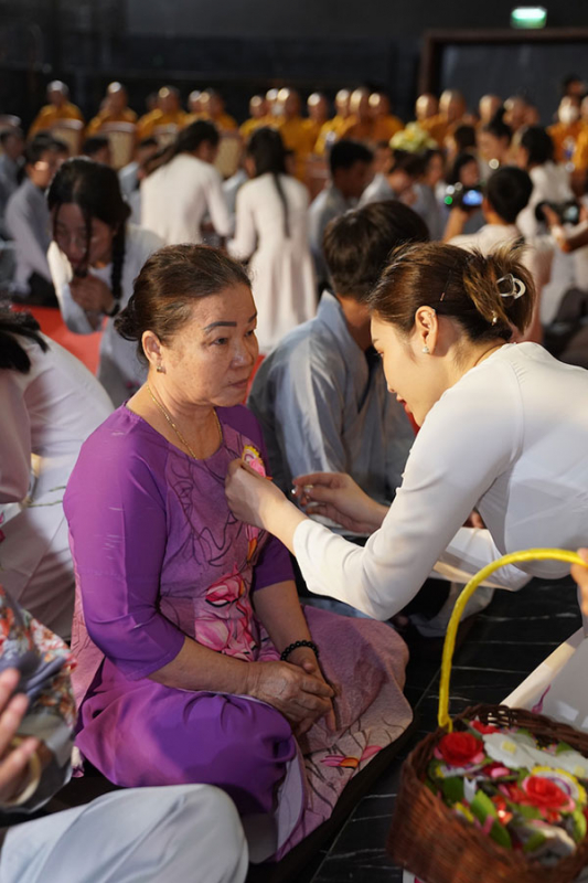 Những khoảnh khắc xúc động trong mùa Vu Lan tại núi Bà Đen -0