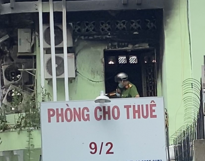 Hai cô gái trẻ tử vong trong nhà vệ sinh lúc đám cháy bùng phát -0