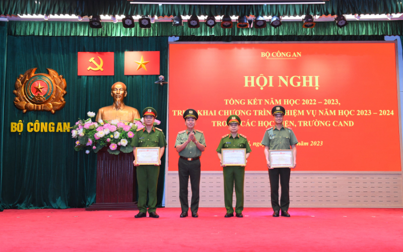 Hội nghị tổng kết -0