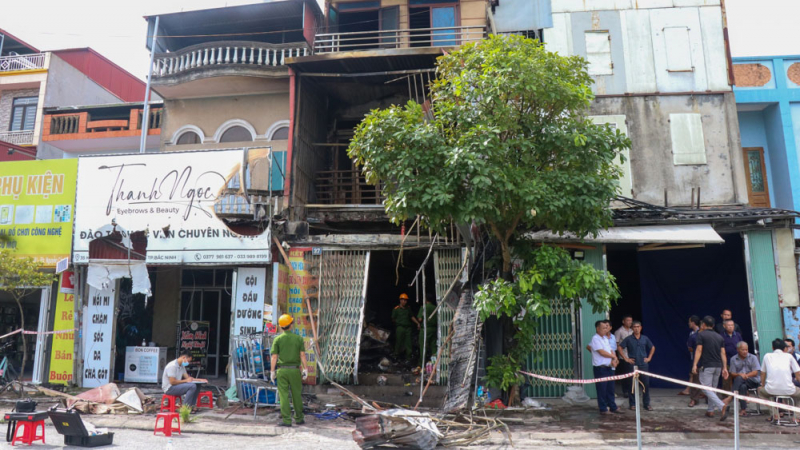 Sơ bộ xác định nguyên nhân 4 người thương vong trong vụ cháy nhà  -0