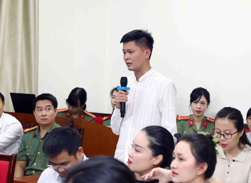 Bãi bỏ quy định về việc hộ chiếu còn hạn từ 6 tháng trở lên mới được xuất cảnh  -2