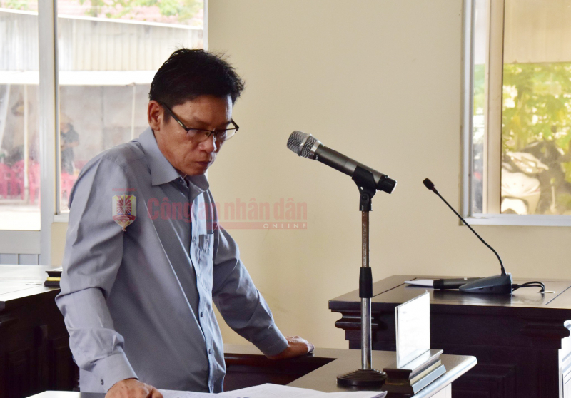 14 năm tù cho thầy bói rởm lừa đảo trên 2,1 tỉ đồng  -0