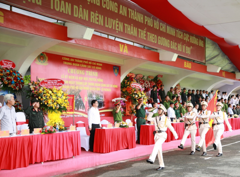 Trung đoàn Cảnh sát cơ động xứng đáng là “Quả đấm thép” của Công an TP Hồ Chí Minh -0