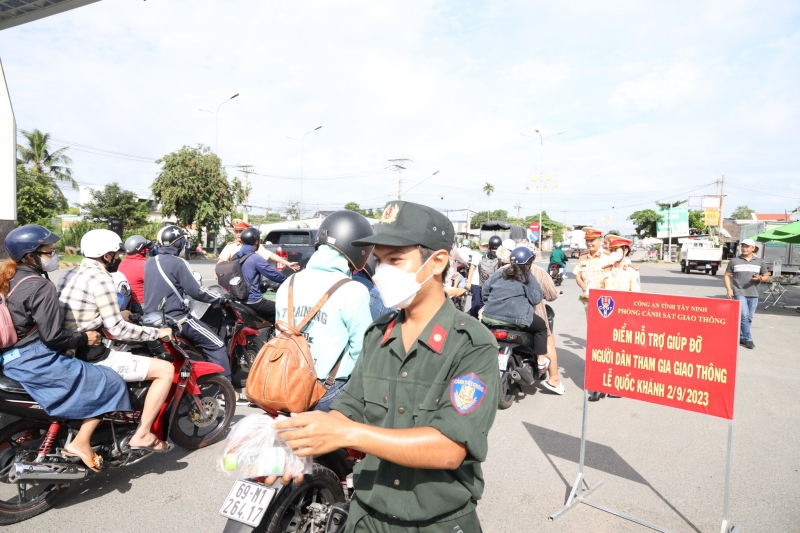 373539133_676269797887593_3851207794863411015_n.jpg -0