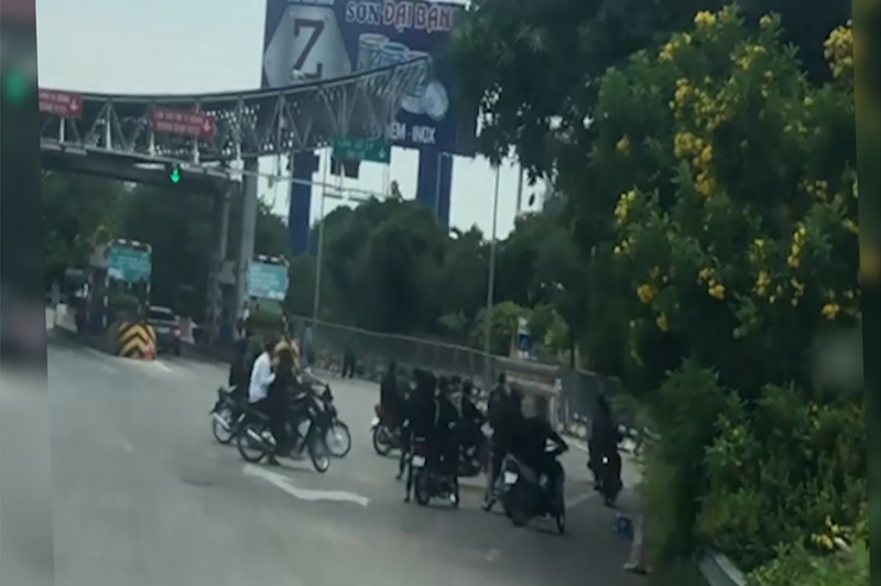 Liên tiếp phát hiện các thanh, thiếu niên đi xe phân khối lớn vào cao tốc  -0
