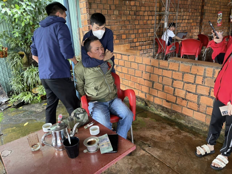 Bắt giữ đối tượng cưỡng đoạt tài sản của thương lái mua sầu riêng -0