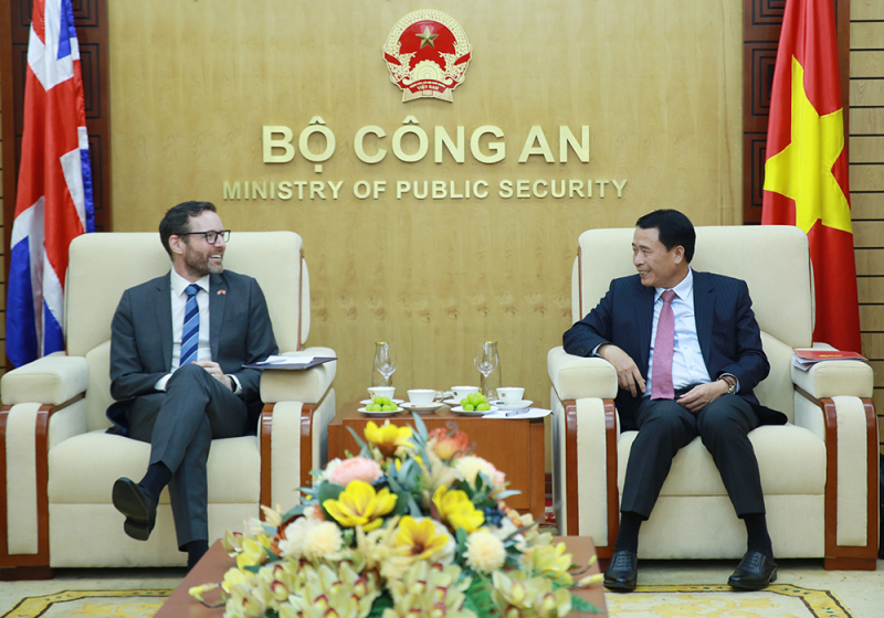 Bộ Công an thắt chặt hợp tác với các cơ quan thực thi pháp luật Vương quốc Anh -0