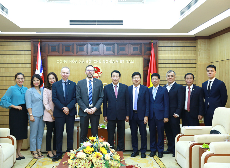 Bộ Công an thắt chặt hợp tác với các cơ quan thực thi pháp luật Vương quốc Anh -0