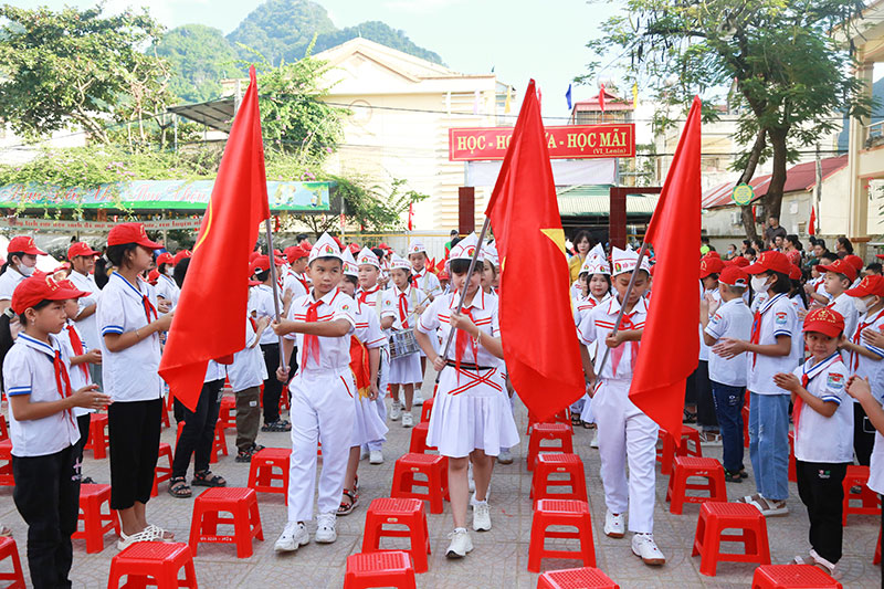Có một mùa khai giảng như thế! -0