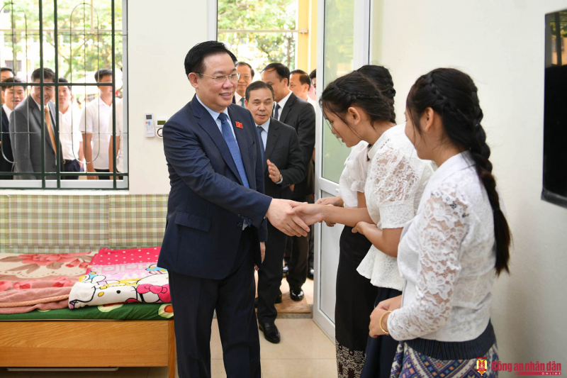 Chủ tịch Quốc hội Vương Đình Huệ dự lễ khai giảng tại Trường Hữu nghị T78 -0