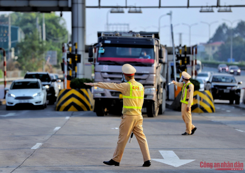 Các trường hợp CSGT tuần tra, kiểm soát công khai kết hợp với hóa trang -0