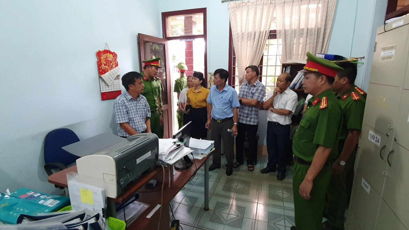 Khai khống hàng nghìn con bò chửa, hàng loạt cán bộ khuyến nông bị bắt -0