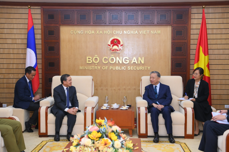 Góp phần thúc đẩy mối quan hệ đoàn kết đặc biệt, hợp tác toàn diện Việt Nam - Lào -1