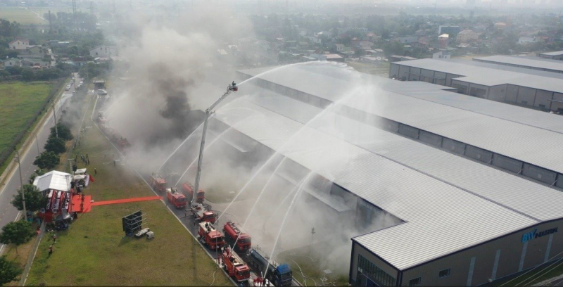 Hơn 500 người tham gia diễn tập phương án chữa cháy cấp tỉnh tại Khu công nghiệp VSIP Nghệ An -0