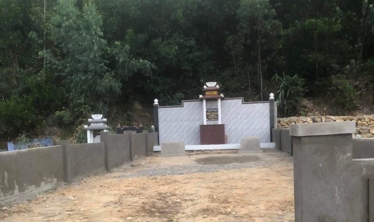 Công an vào cuộc làm rõ vụ lấn chiếm đất rừng sản xuất để xây dựng nghĩa trang trái phép -0