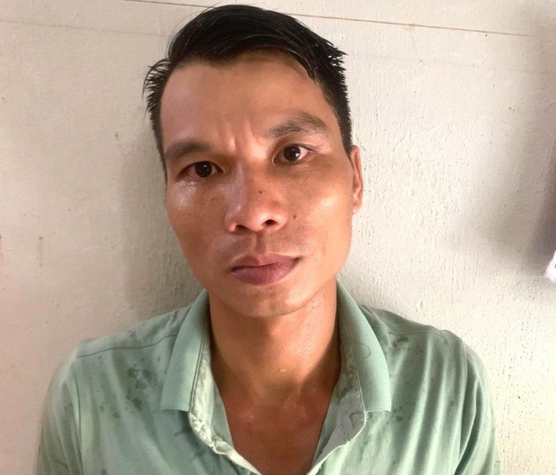 Bắt gã trai chuyên dùng facebook giả làm quen, dụ dỗ các bé gái để giao cấu -0