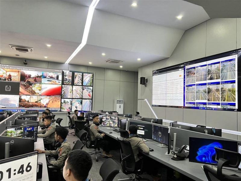 Vietnam’s local police delegation visits Jakarta Police Command -0