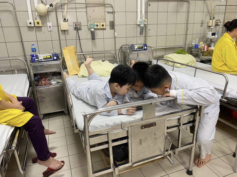 Vụ cháy chung cư mini: Còn 6 bệnh nhân nguy kịch, một số người đã được xuất viện -0