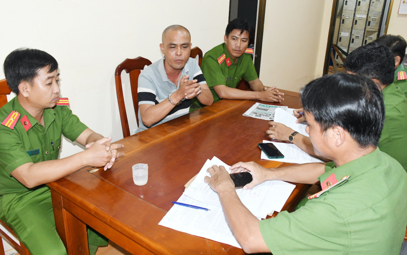 Bắt tạm giam giám đốc sản xuất, buôn bán phân bón giả -0