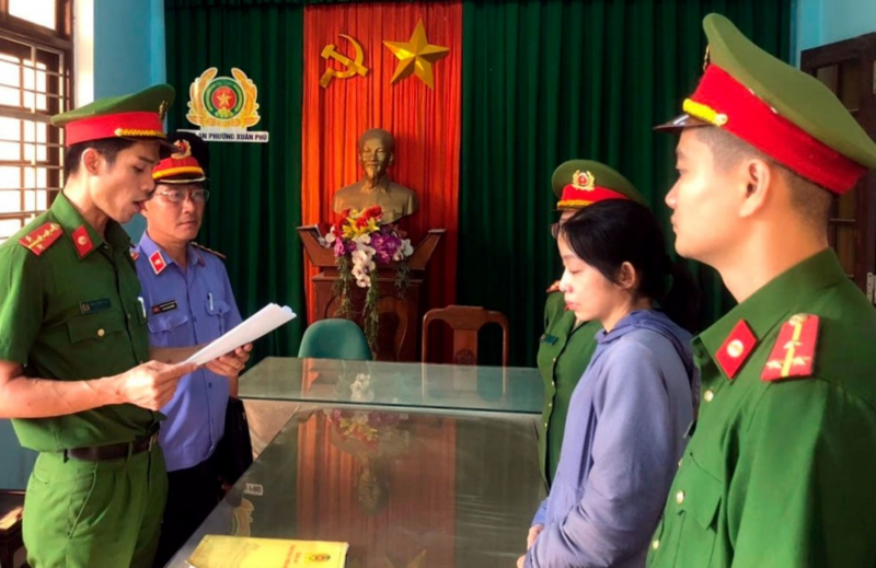 Bắt giam nguyên nhân viên ngân hàng lừa đảo chiếm đoạt nhiều tỷ đồng -0