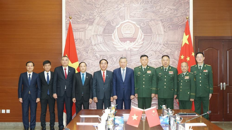 Minister To Lam co-chairs 8th Conference on Crime Prevention and Control in China -0