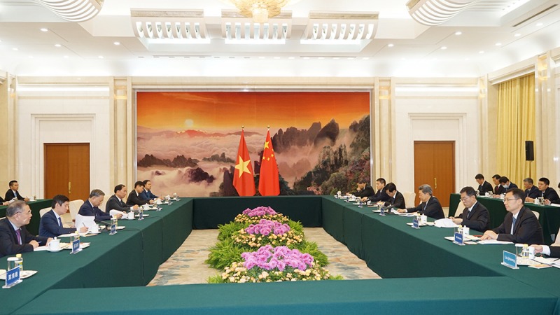 Minister To Lam meets with Chinese Secretary of the Political and Legal Affairs Commission -0