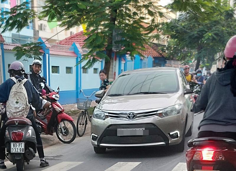 Sóc Trăng phát động phong trào phát hiện, phản ánh vi phạm TTATGT  -0
