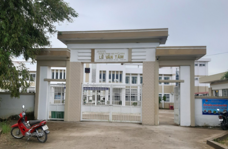 Hàng loạt sai phạm kéo dài tại một trường THPT ở Sóc Trăng -0