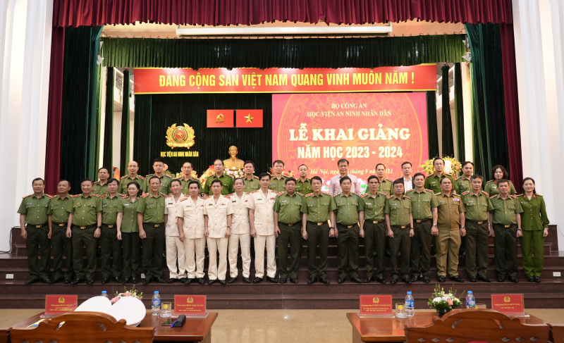 Hướng tới xây dựng Học viện ANND theo mô hình