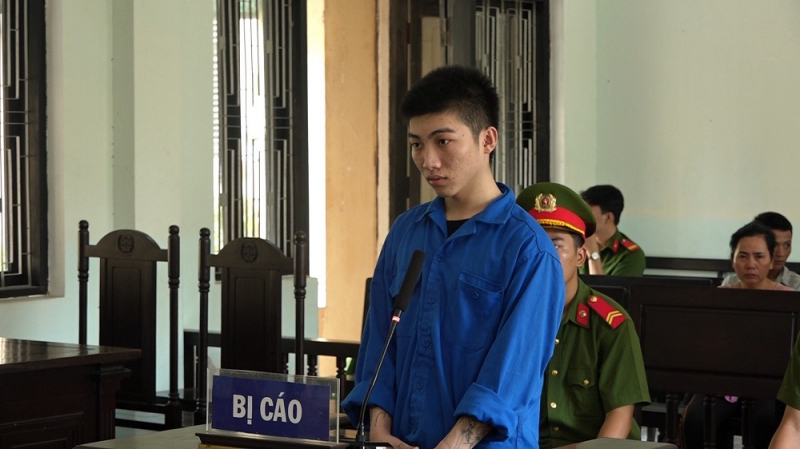 “Ship” ma túy thuê để được “cắn” thuốc lắc -0