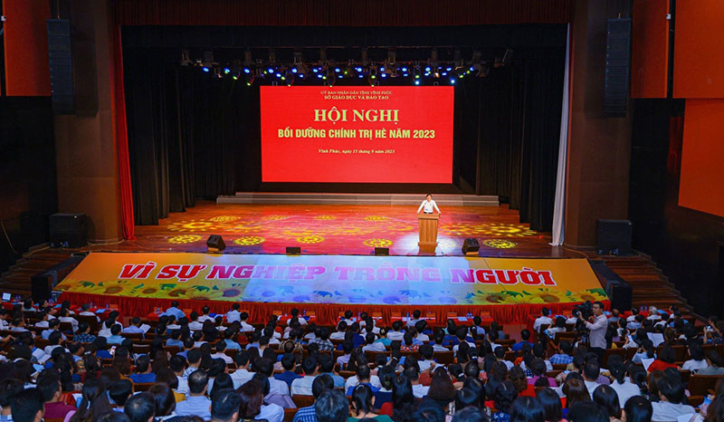 Vĩnh Phúc tạo môi trường thuận lợi để các cán bộ quản lý, giáo viên hoàn thành tốt nhiệm vụ -0