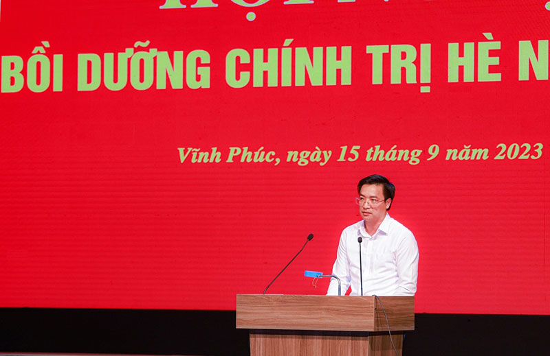 Vĩnh Phúc tạo môi trường thuận lợi để các cán bộ quản lý, giáo viên hoàn thành tốt nhiệm vụ -0