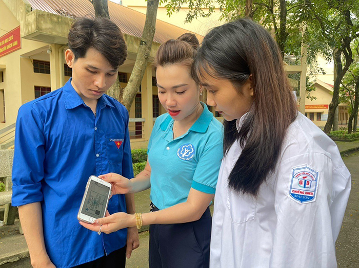 Đẩy mạnh cải cách thủ tục hành chính và đánh giá trải nghiệm của người dùng -0