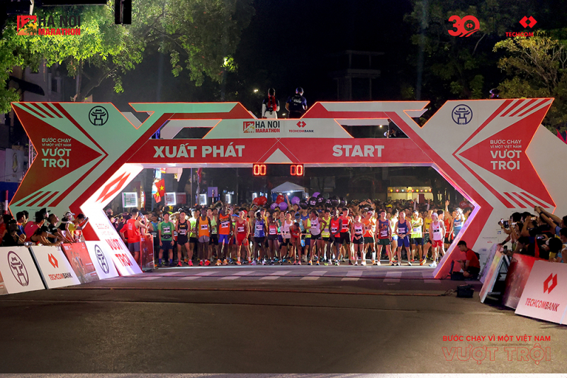 9.000 vận động viên tham gia “Bước chạy vì một Việt Nam vượt trội” gắn kết cộng đồng, bứt phá kỷ lục cá nhân