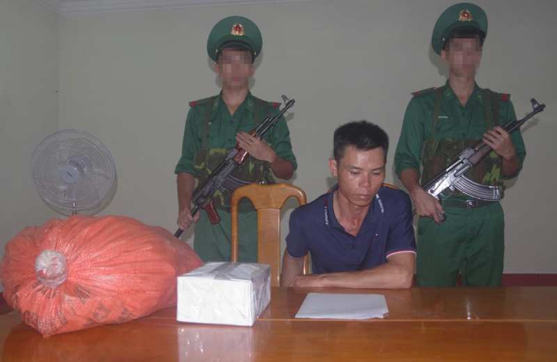 Bắt đối tượng vận chuyển 40 kg thuốc nổ đi tiêu thụ -0