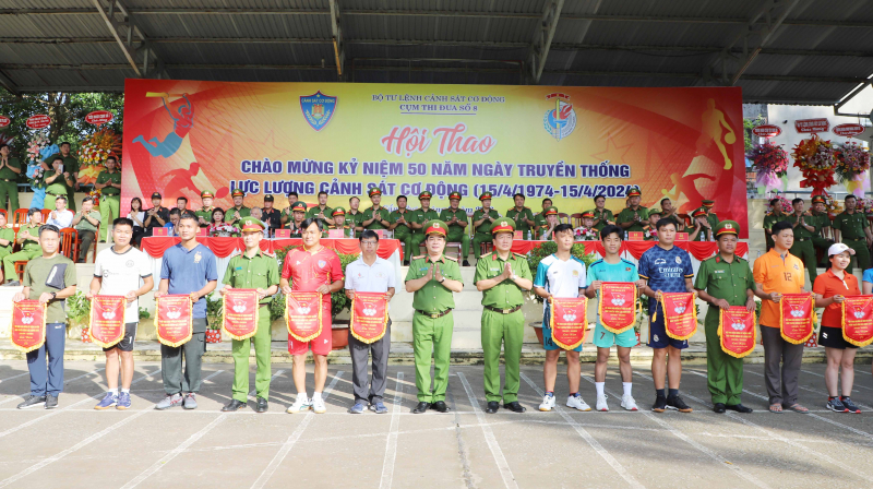 Khai mạc Hội thao chào mừng 50 năm Ngày truyền thống Cảnh sát cơ động -0