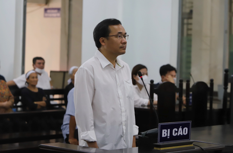 Cựu cán bộ ngân hàng lái xe gây tai nạn chết người rồi tẩu thoát lãnh án 2 năm tù -0