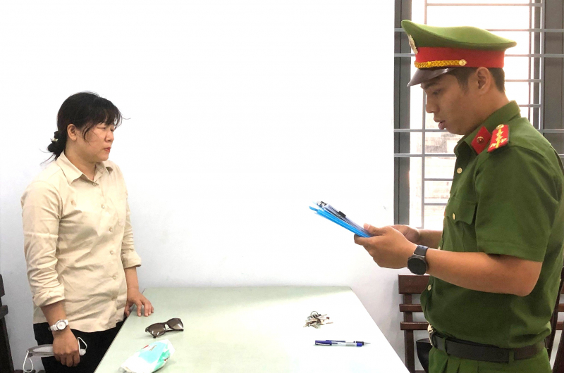 Cựu giáo viên vờ mua trái cây để trộm gần 100 triệu đồng  -0