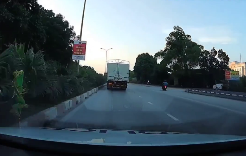 Nhiều tài xế cản đường xe ưu tiên ở Tuyên Quang bị xử phạt -0