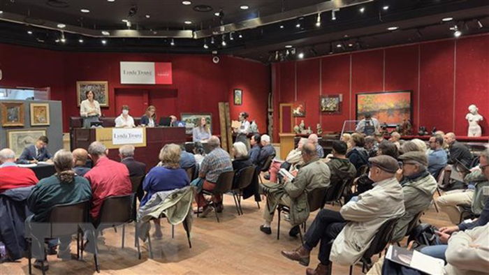 Đấu giá 19 bức tranh phong cảnh của Vua Hàm Nghi tại Pháp -0