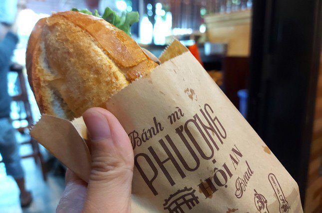 Vi khuẩn gây ngộ độc cho hơn 300 người sau khi ăn bánh mì Phượng nguy hiểm ra sao? -0
