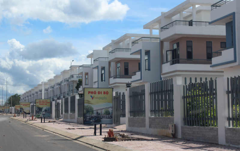 Phê bình nhiều tổ chức, cá nhân trong vụ để xây dựng trái phép 680 căn biệt thự, nhà liên kế -0