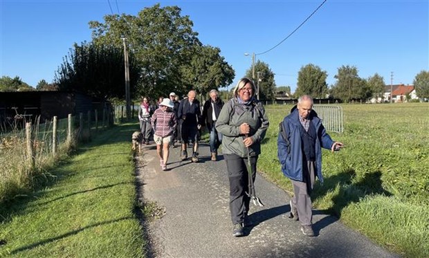 Hiking event in France raises funds for disadvantaged Vietnamese children -0